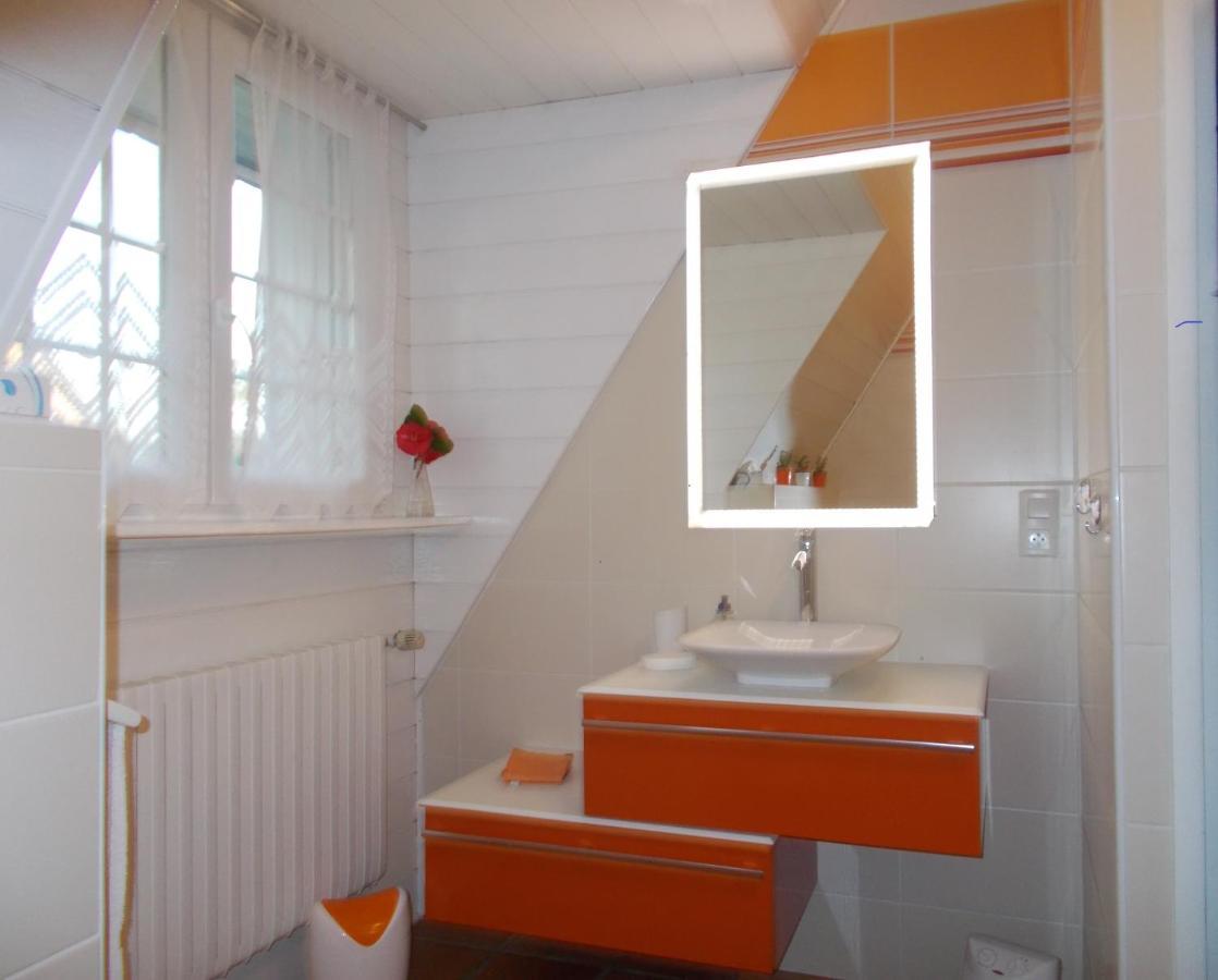 Les Ajoncs Bed & Breakfast Plougrescant Eksteriør bilde