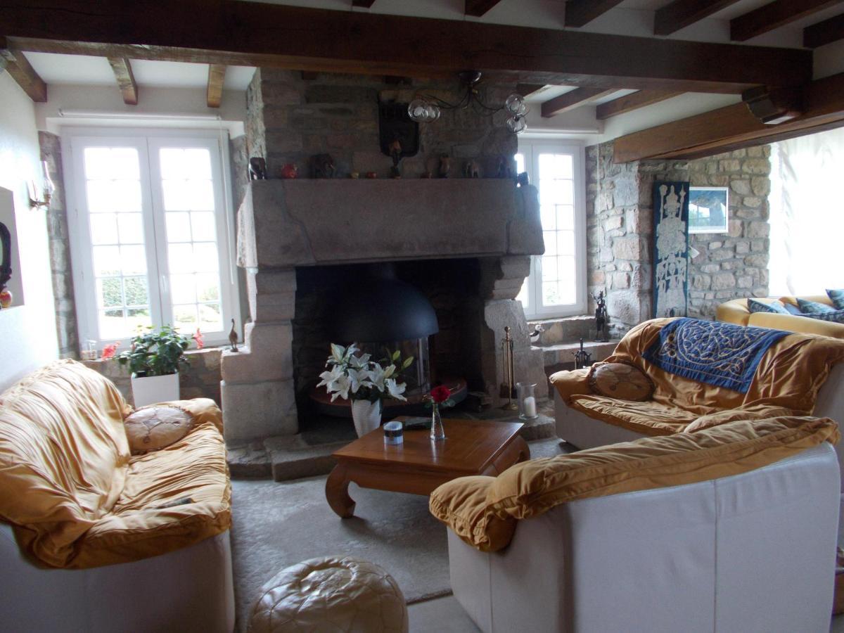 Les Ajoncs Bed & Breakfast Plougrescant Eksteriør bilde